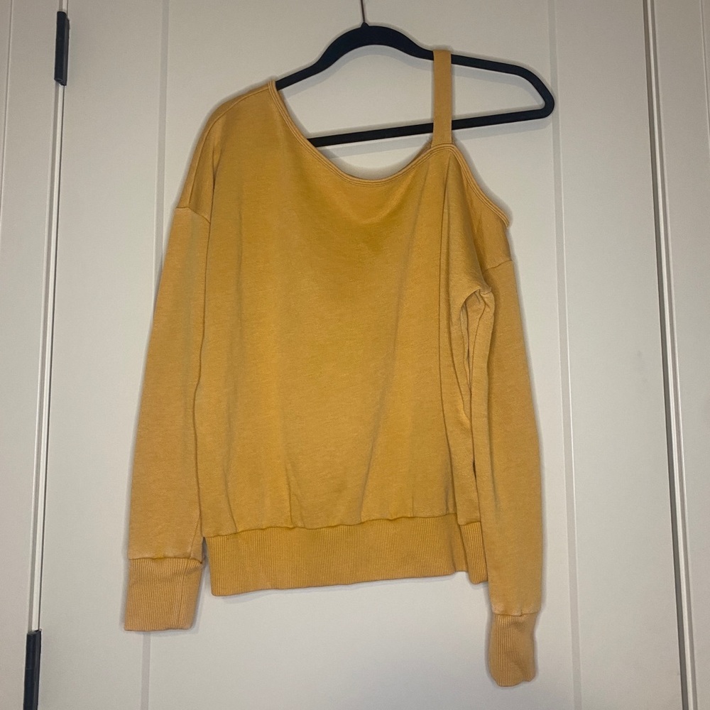 Yellow/gold AERO off the shoulder long sleeve top